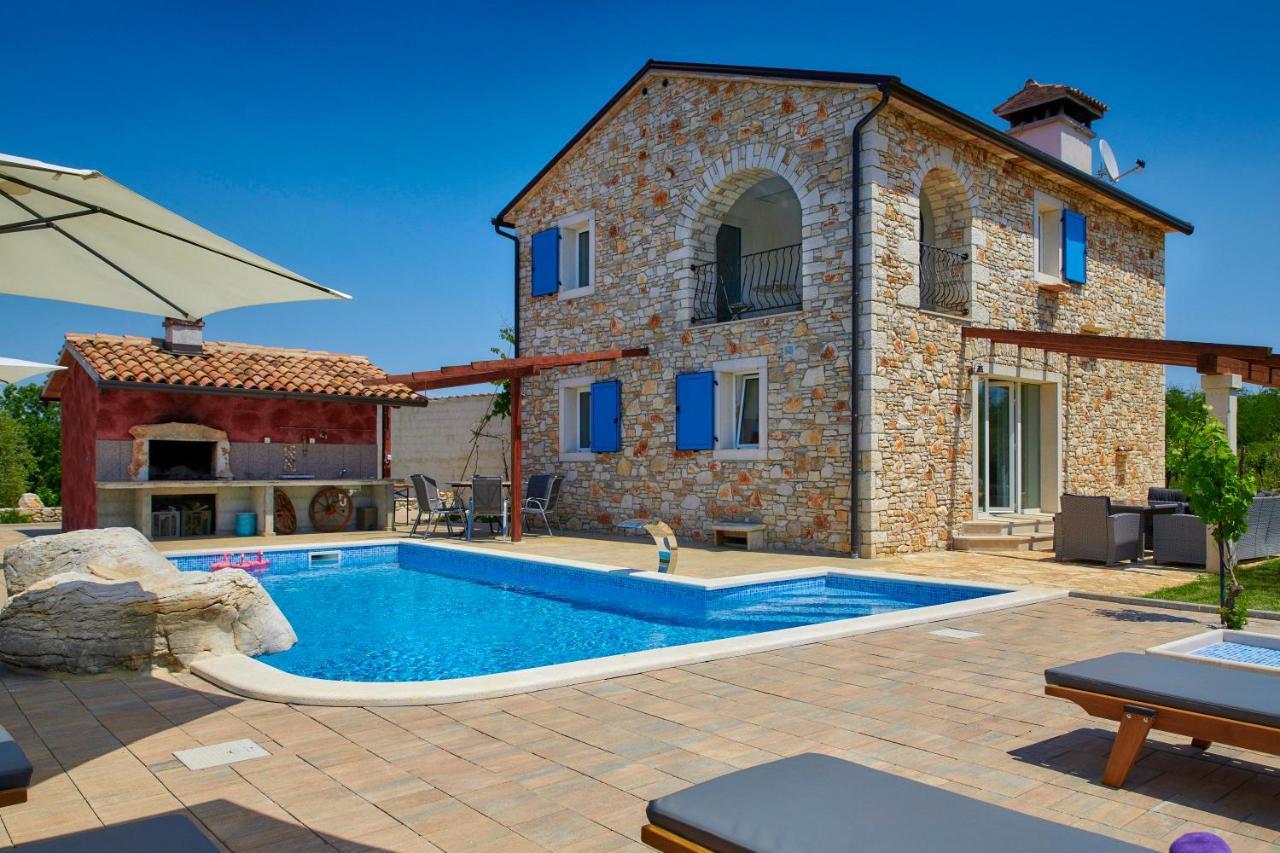 Relax House Surrounded By Olives And Vineyard Villa Stifanići Eksteriør bilde