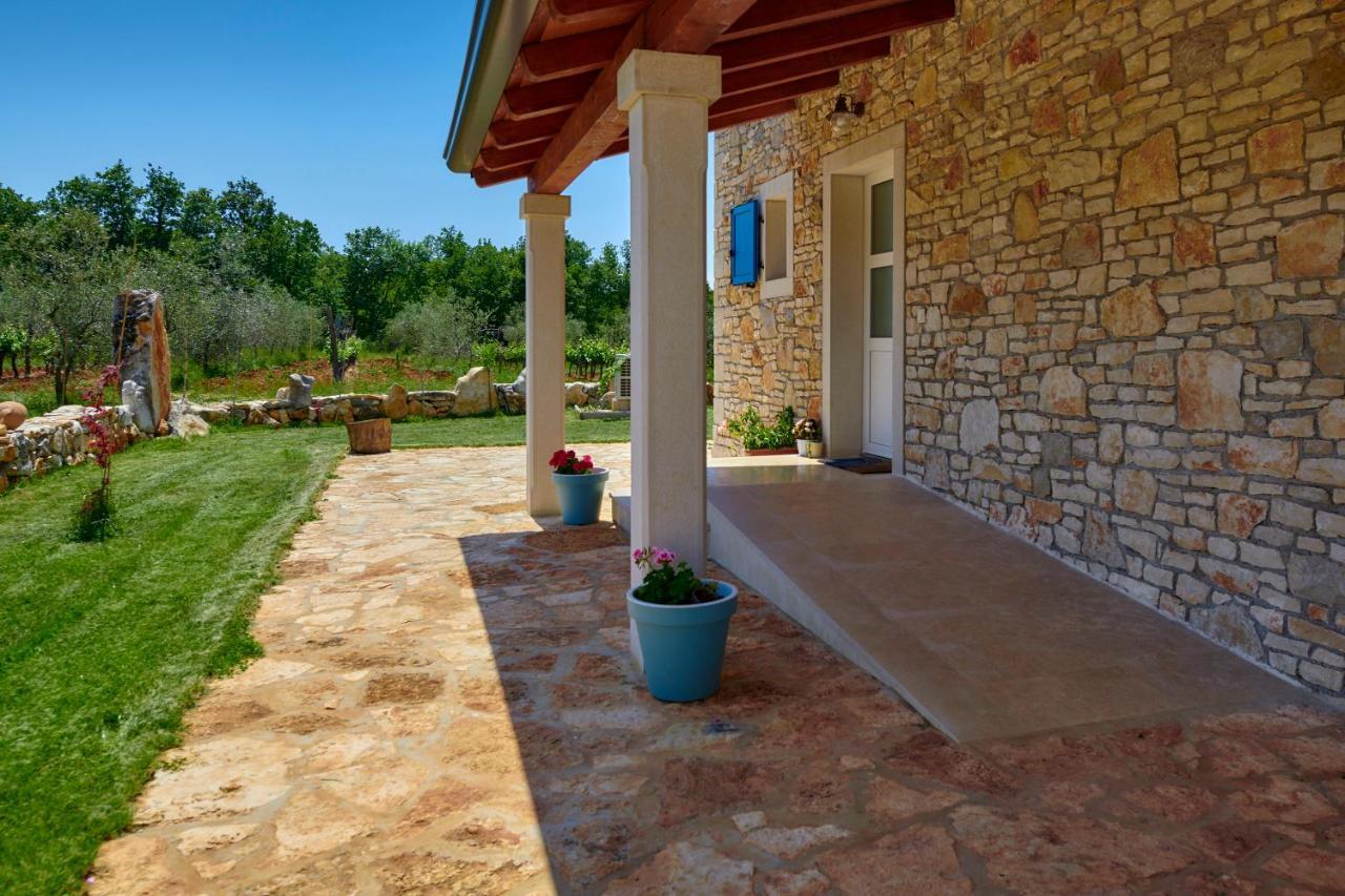 Relax House Surrounded By Olives And Vineyard Villa Stifanići Eksteriør bilde