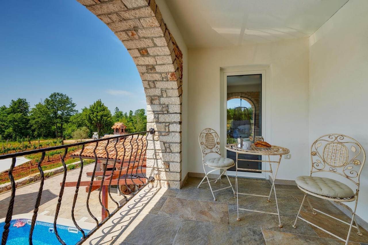 Relax House Surrounded By Olives And Vineyard Villa Stifanići Eksteriør bilde